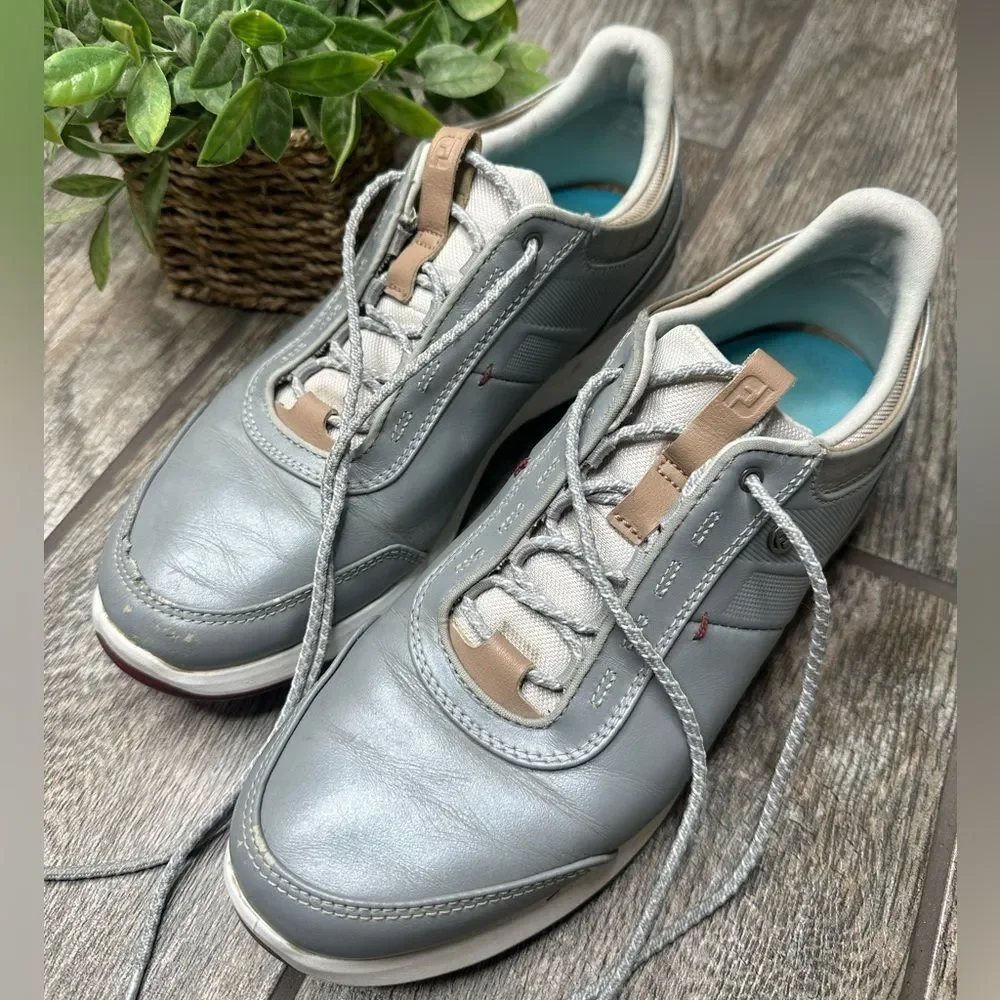 FootJoy Silver Stratos Spikeless Golf Shoes